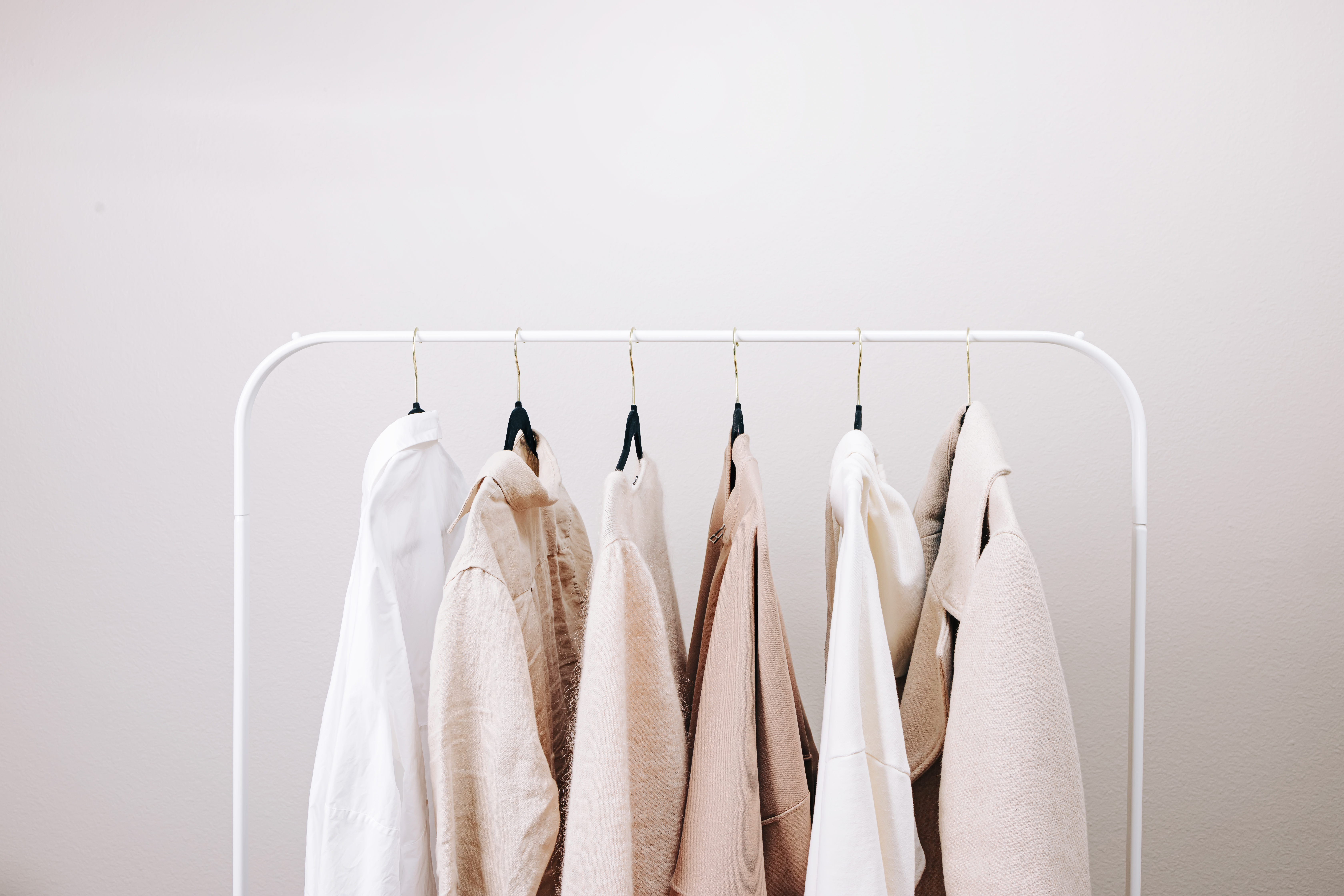Building Your Dream Sustainable Wardrobe on a Budget: Tips and Tricks 🌿💸