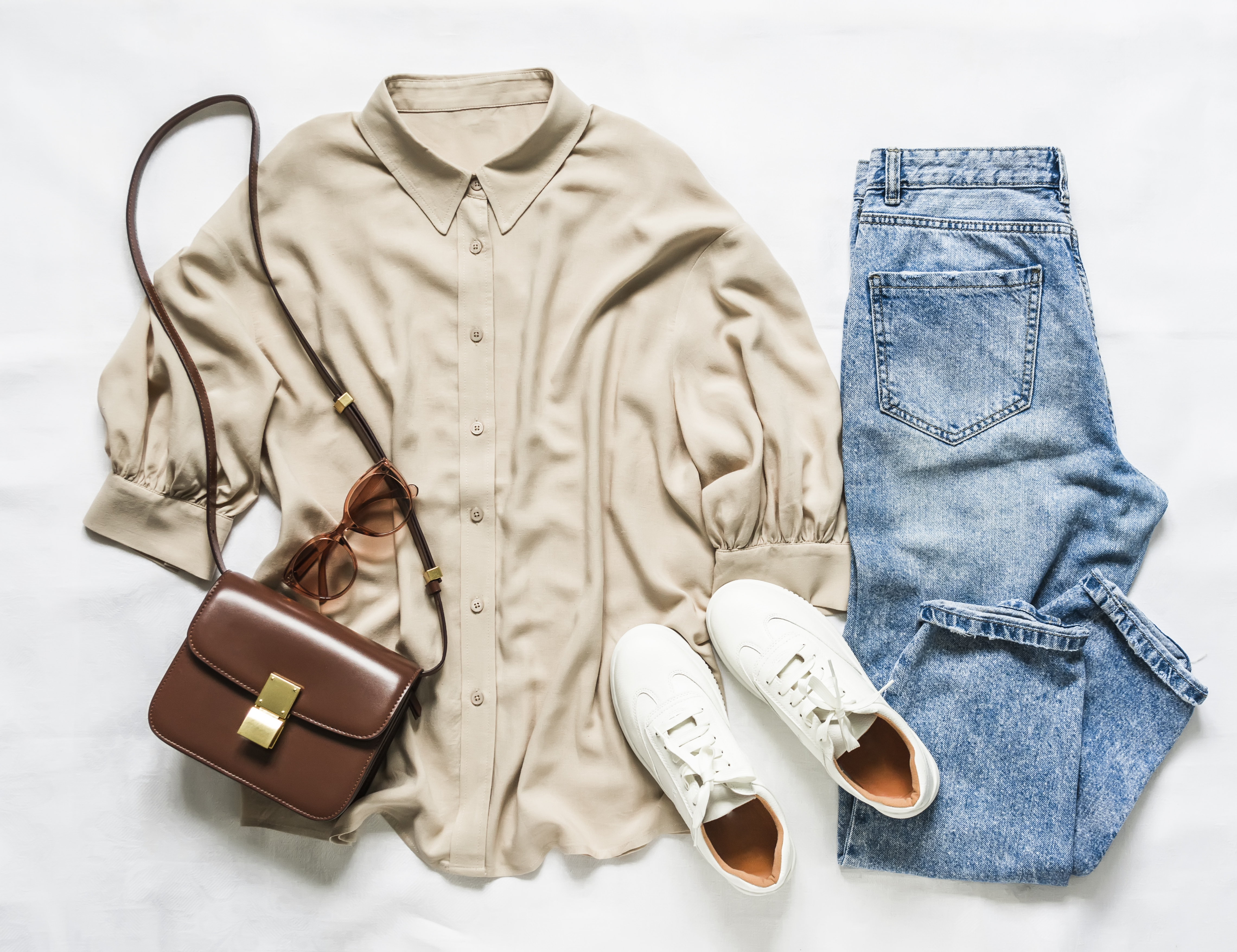 Unlocking the Magic of Bundle Deals in Designer Resale Fashion 🛍️🔥